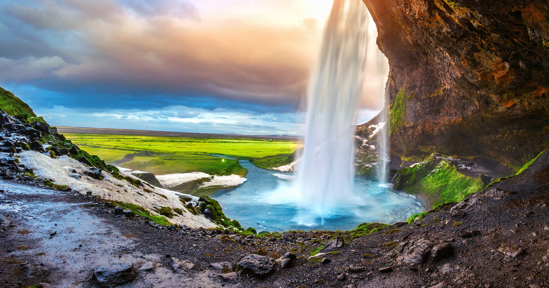 ✈️🇨🇦 Flight Deals from $126 + Icelandair & Air Transat Sales Ending Tonight!